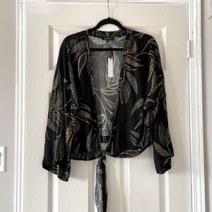 OLIVACEOUS Leaf Pattern Tie Front Bell Sleeve  Crop Top Size Small